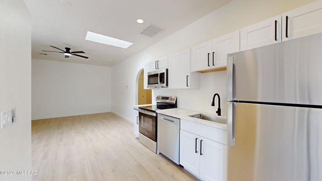 2709 E Glenn Street, Tucson, AZ 85716