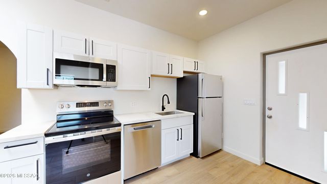 2709 E Glenn Street, Tucson, AZ 85716