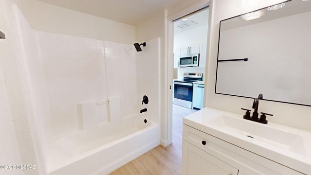 2709 E Glenn Street, Tucson, AZ 85716
