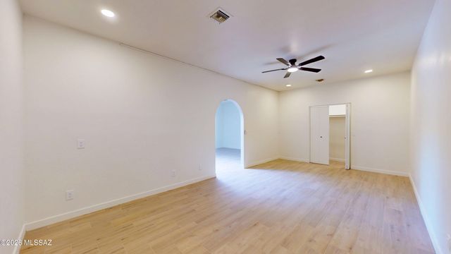 2709 E Glenn Street, Tucson, AZ 85716