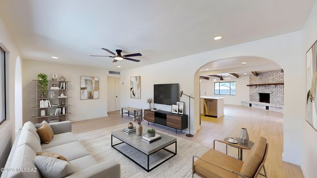 2709 E Glenn Street, Tucson, AZ 85716
