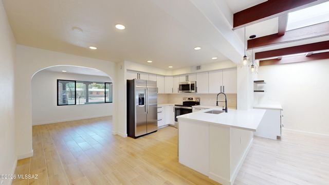 2709 E Glenn Street, Tucson, AZ 85716