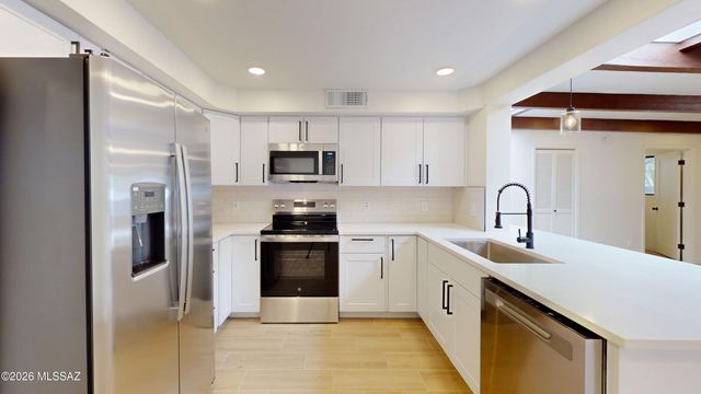 2709 E Glenn Street, Tucson, AZ 85716