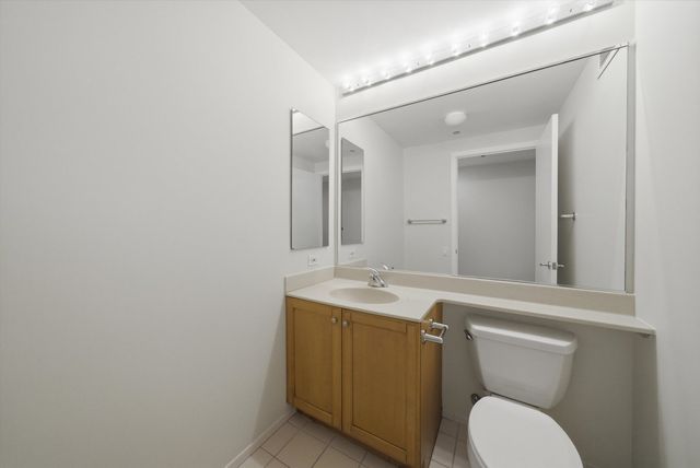 400 N LaSalle Street 3305, Chicago, IL 60654