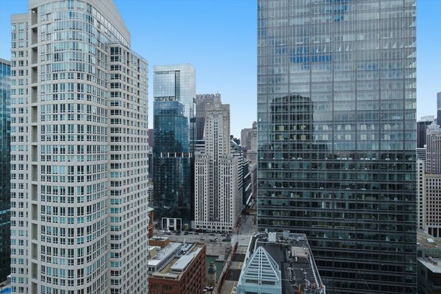 400 N LaSalle Street 3305, Chicago, IL 60654