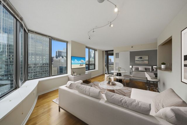 400 N LaSalle Street 3305, Chicago, IL 60654