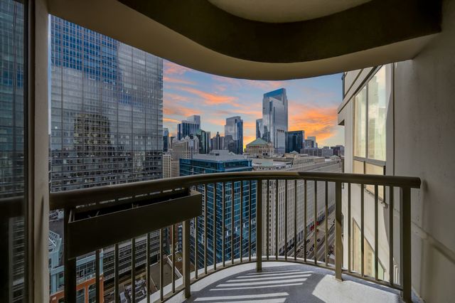 400 N LaSalle Street 3305, Chicago, IL 60654