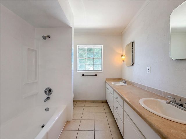6712 CONETTA DRIVE, Sarasota, FL 34243