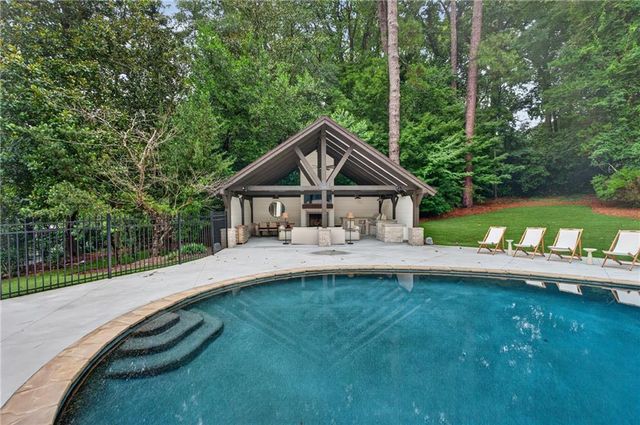 3659 Northside Drive NW, Atlanta, GA 30305