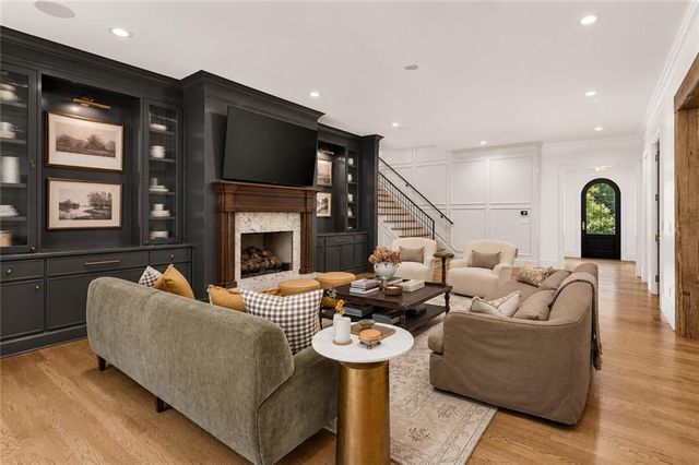 3659 Northside Drive NW, Atlanta, GA 30305