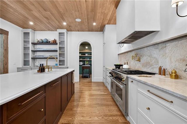 3659 Northside Drive NW, Atlanta, GA 30305