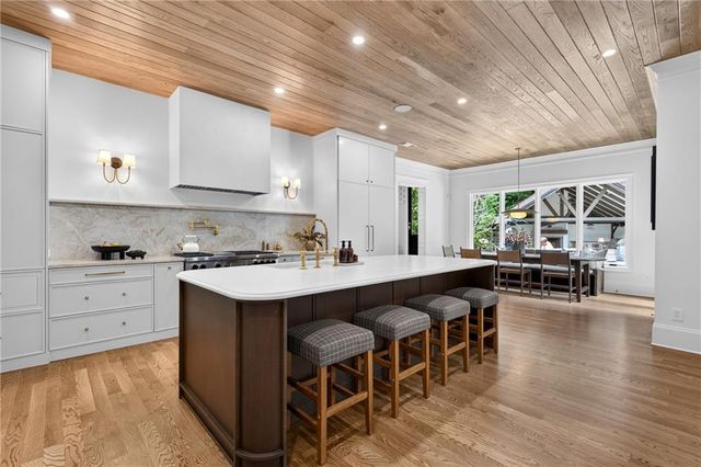 3659 Northside Drive NW, Atlanta, GA 30305