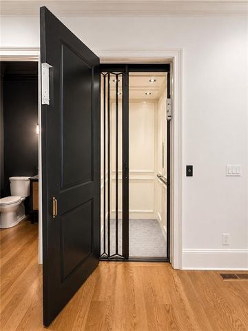 3659 Northside Drive NW, Atlanta, GA 30305