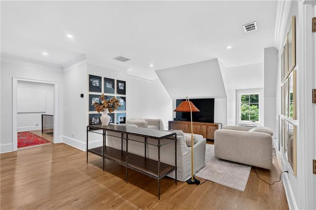 3659 Northside Drive NW, Atlanta, GA 30305