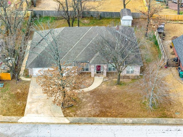 1712 S 41st Street, Rogers, AR 72758