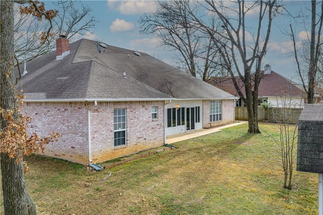 1712 S 41st Street, Rogers, AR 72758