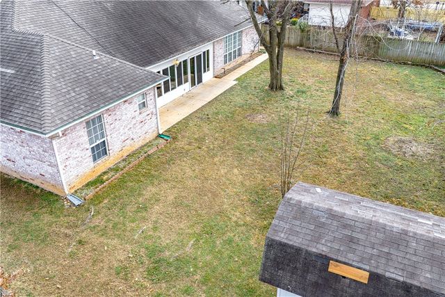 1712 S 41st Street, Rogers, AR 72758