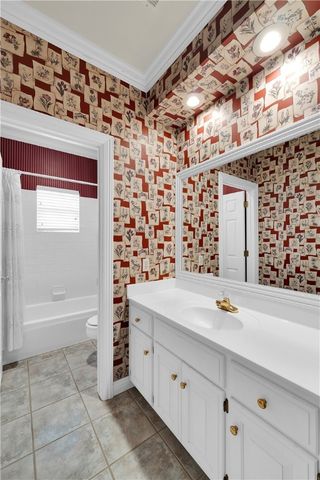 1712 S 41st Street, Rogers, AR 72758