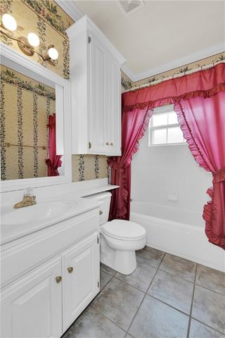 1712 S 41st Street, Rogers, AR 72758