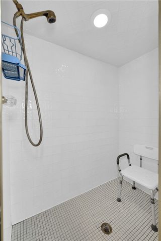 1712 S 41st Street, Rogers, AR 72758