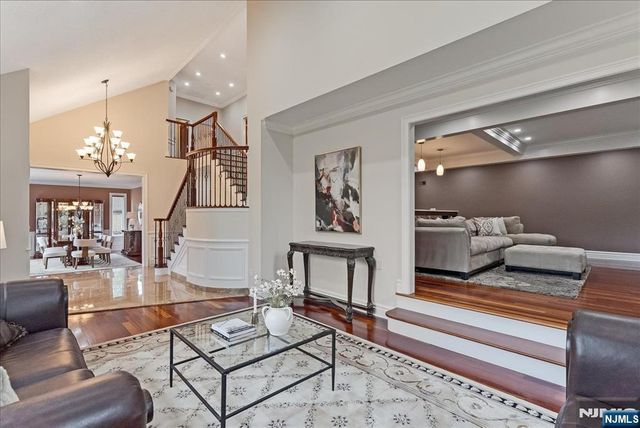 31 Forest Hills Way, Cedar Grove, NJ 07009