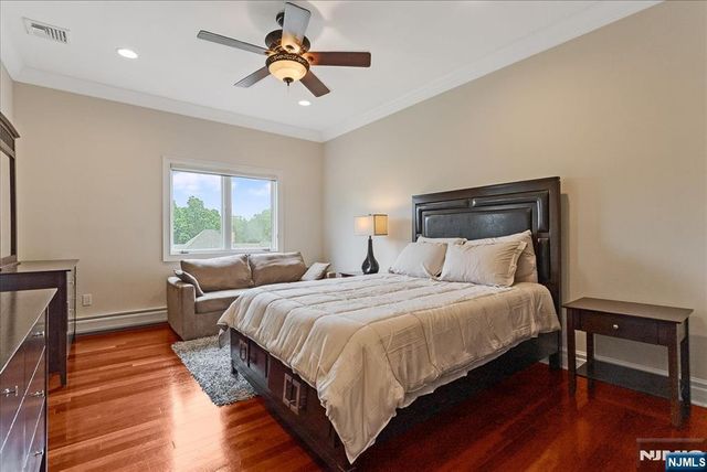 31 Forest Hills Way, Cedar Grove, NJ 07009