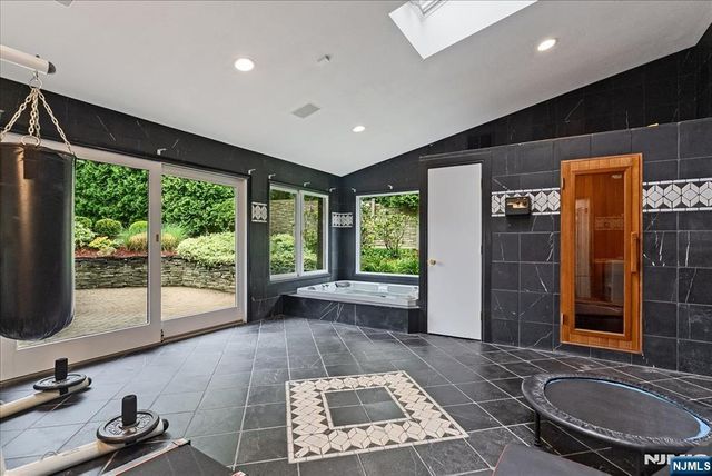 31 Forest Hills Way, Cedar Grove, NJ 07009