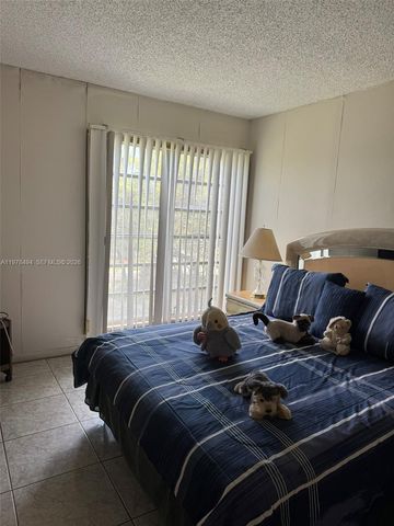 9180 SE Fontainebleau Blvd 302, Miami, FL 33172