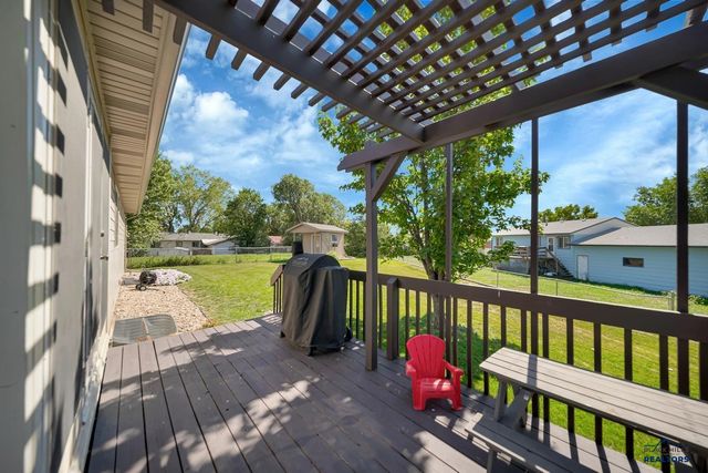 5256 BASSWOOD, Rapid City, SD 57703