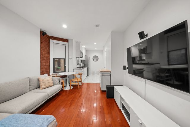 175 Bleecker St Apt 11, New York City, NY 10012