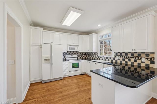 105 Winrow Drive, Jamestown, NC 27282