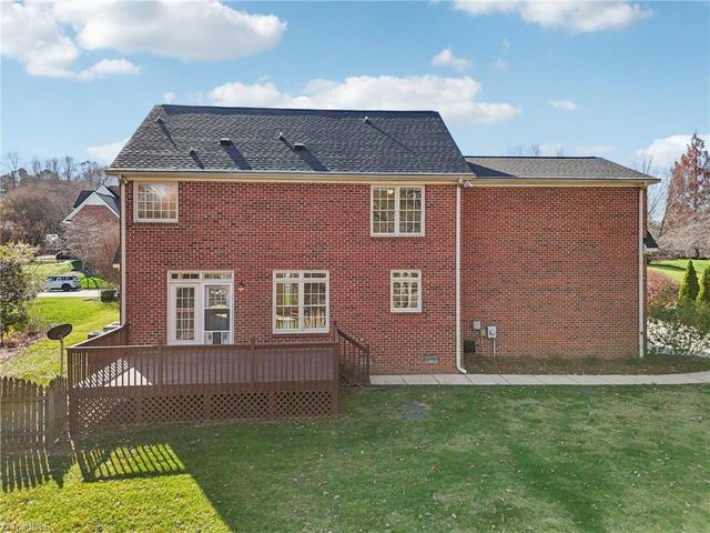 105 Winrow Drive, Jamestown, NC 27282