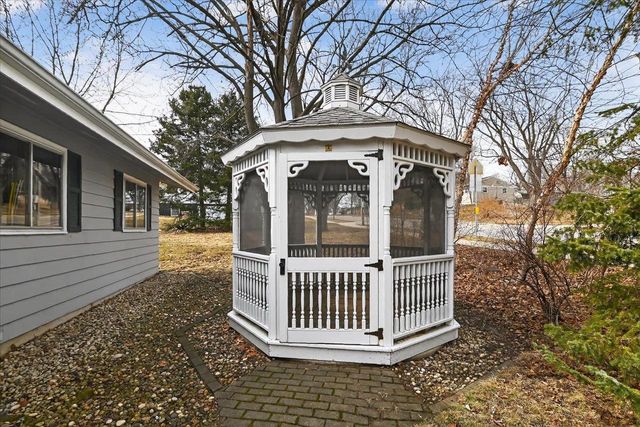 1005 Tompkins Drive, Madison, WI 53716