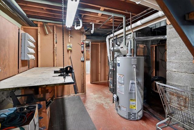 1005 Tompkins Drive, Madison, WI 53716