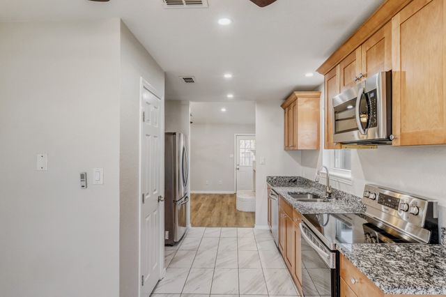 10220 Little Fox Court, Fort Worth, TX 76108