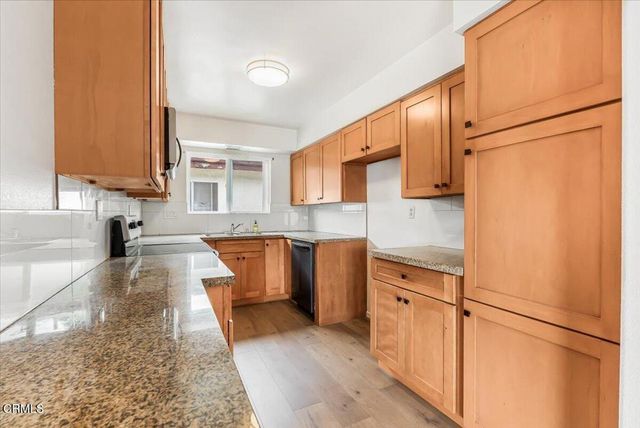 620 W Gonzales Road B, Oxnard, CA 93036