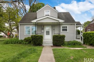 428 S Lake Terrace, Mundelein, IL 60060