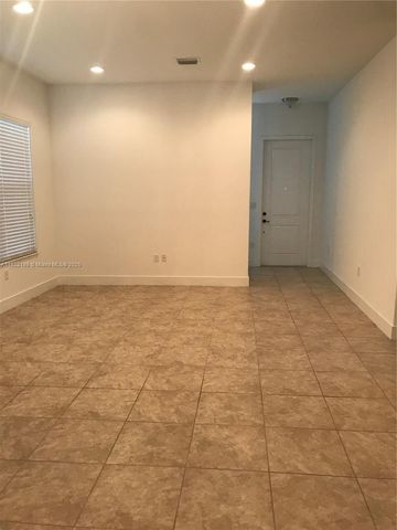 9823 W 34th Ln 9823, Hialeah, FL 33018