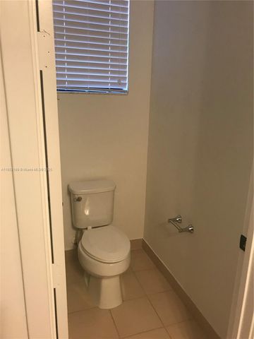 9823 W 34th Ln 9823, Hialeah, FL 33018