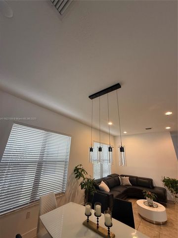 9823 W 34th Ln 9823, Hialeah, FL 33018