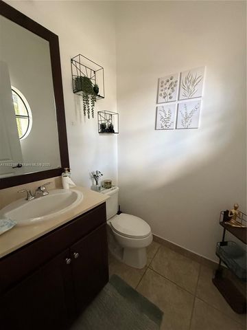 9823 W 34th Ln 9823, Hialeah, FL 33018