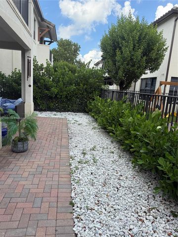 9823 W 34th Ln 9823, Hialeah, FL 33018