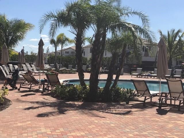 9823 W 34th Ln 9823, Hialeah, FL 33018