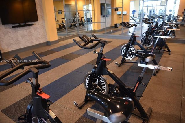 9823 W 34th Ln 9823, Hialeah, FL 33018