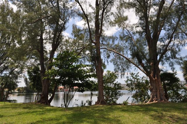 10090 NW 80th Ct 1354, Hialeah Gardens, FL 33016