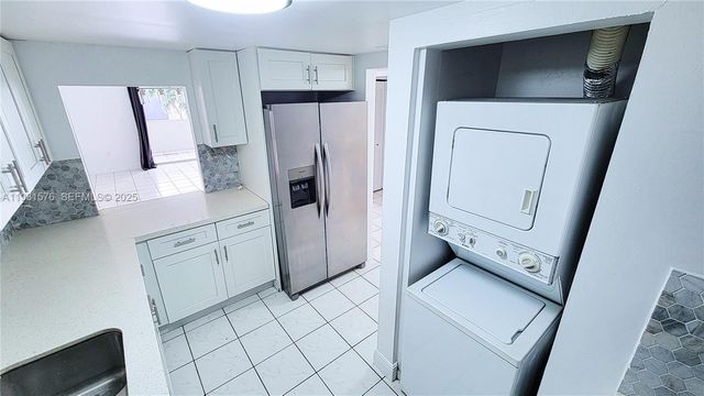 10090 NW 80th Ct 1354, Hialeah Gardens, FL 33016