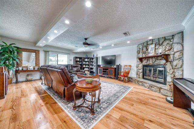 3210 Flamborough Drive, Pasadena, TX 77503