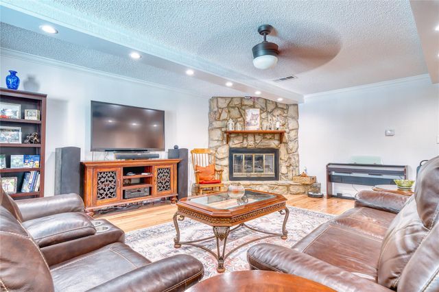 3210 Flamborough Drive, Pasadena, TX 77503
