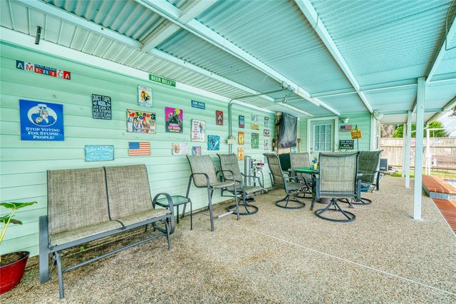 3210 Flamborough Drive, Pasadena, TX 77503