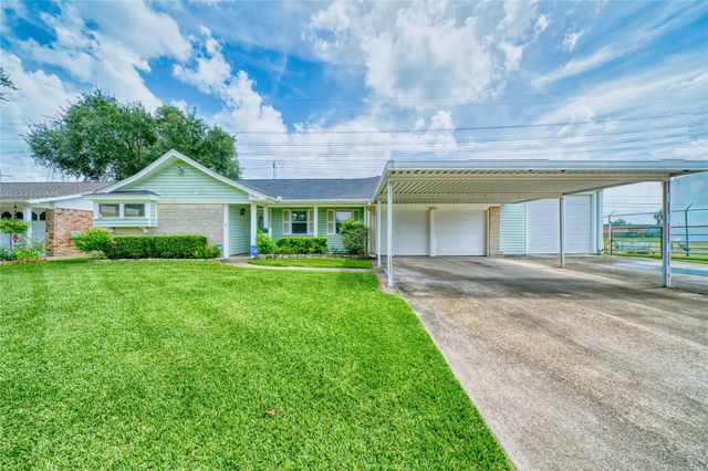 3210 Flamborough Drive, Pasadena, TX 77503